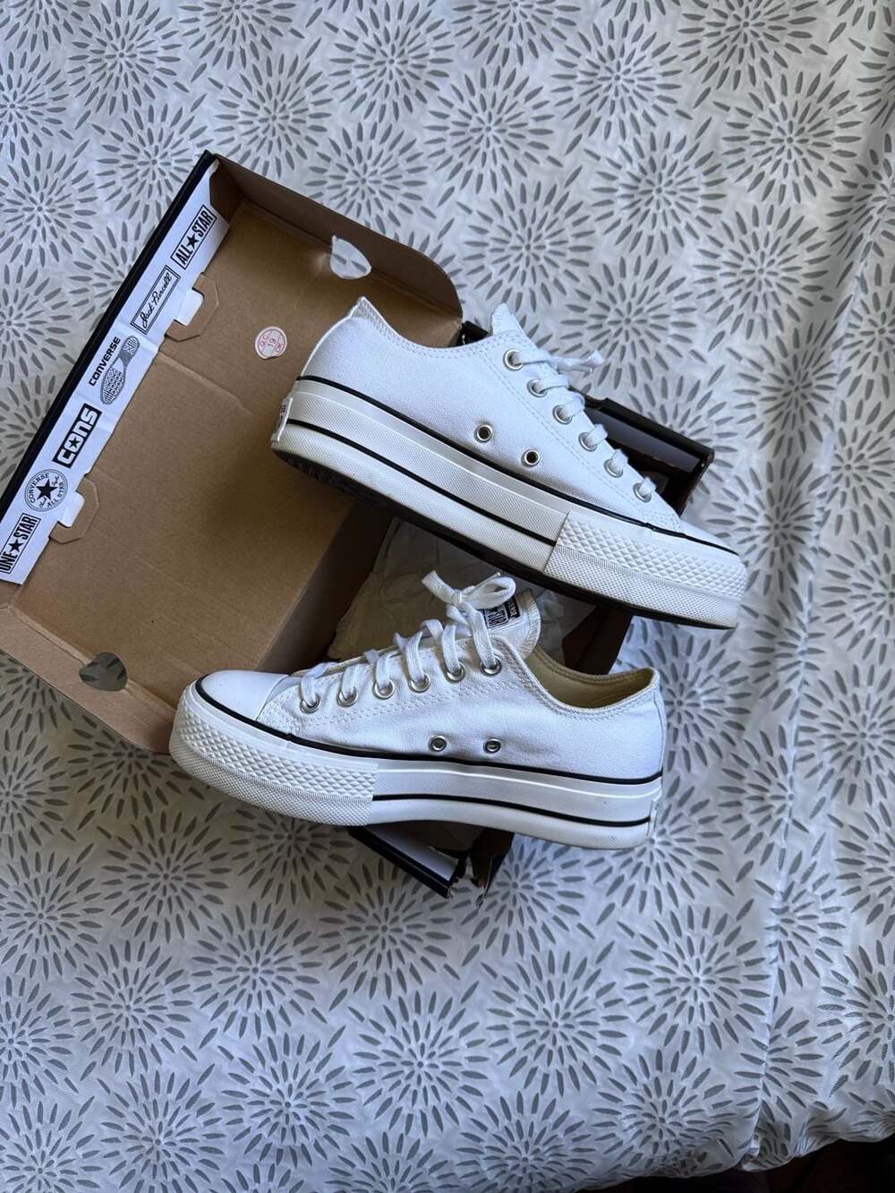 Converse Chuck Taylor All Star Lift Platform Canvas Low Top Shoes White 560251F - Picture 2 of 6